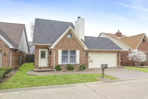 223 Rosemarie Ct, Evansville, IN 47715