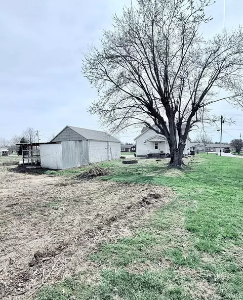 Exterior - 412 E 23rd St, Ferdinand, IN 47532 photo 3 of 3