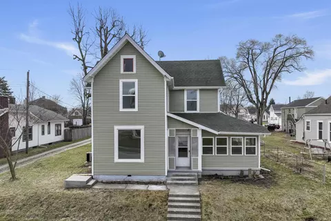 1107 E Clinton St, Frankfort, IN 46041