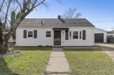 5230 Smith St, Fort Wayne, IN 46806