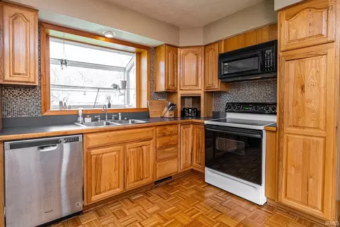 4517 E Deckard Dr, Bloomington, IN 47408 photo 6