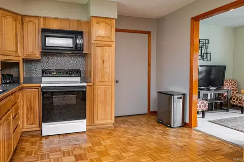 4517 E Deckard Dr, Bloomington, IN 47408 photo 9
