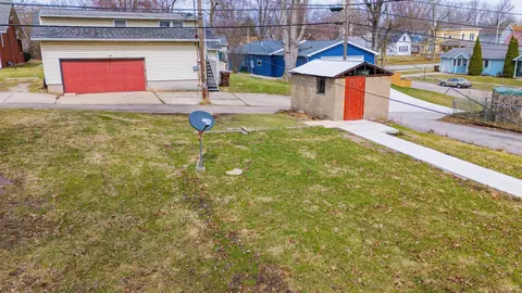 Exterior - 176 E Maple St, Wabash, IN 46992 photo 3 of 3