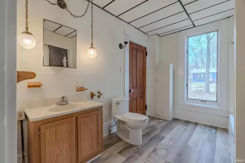 Bath - 176 E Maple St, Wabash, IN 46992 photo 1 of 2