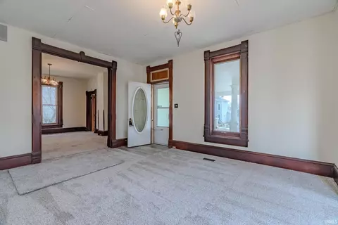 Living - 176 E Maple St, Wabash, IN 46992 photo 4 of 5