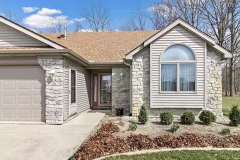 46 Clubview Dr, Hartford City, IN 47348