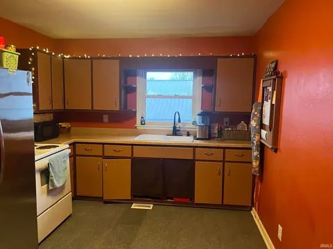Kitchen - 907 Walnut St, Oolitic, IN 47451 photo 1 of 4