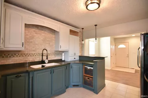 Kitchen - 536 E 9th St, Mount Vernon, IN 47620 photo 2 of 3
