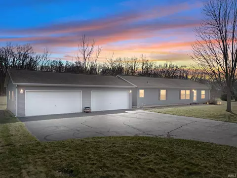 193 W Levi Lee Rd, Warsaw, IN 46582