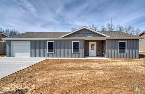 1111 Chariton Dr, Boonville, IN 47601