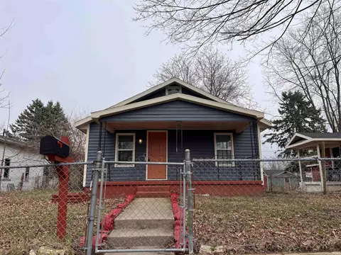 2716 S High St, Muncie, IN 47302