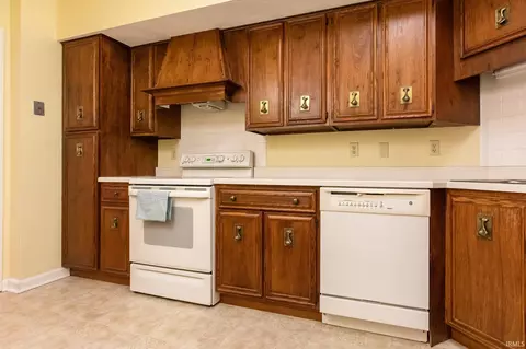 Kitchen - 2604 E 2nd Unit C St, Bloomington, IN 47401 photo 2 of 2