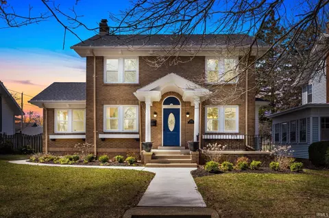 2701 West Dr, Fort Wayne, IN 46805