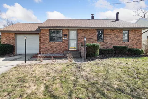 1858 Hass Dr, South Bend, IN 46635