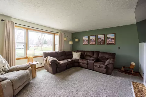 807 E 48th St, Marion, IN 46953 photo 2