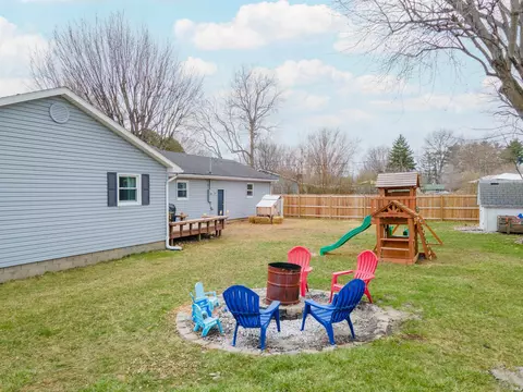 807 E 48th St, Marion, IN 46953 photo 23