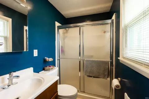 807 E 48th St, Marion, IN 46953 photo 16