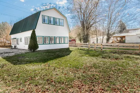 8318 N Railroad St, Stinesville, IN 47464