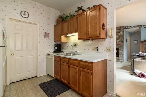 6229 Deville Pl, Fort Wayne, IN 46835 photo 9