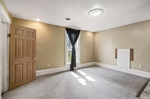 Bedroom - 418 Vine St, Lagrange, IN 46761 photo 3 of 8