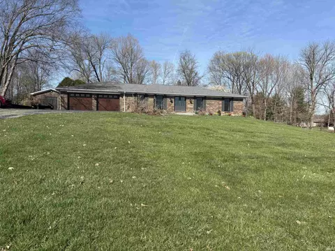 575 S Paynter Ln, Salem, IN 47167