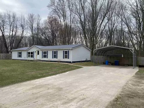 10961 Muckshaw Rd, Plymouth, IN 46563