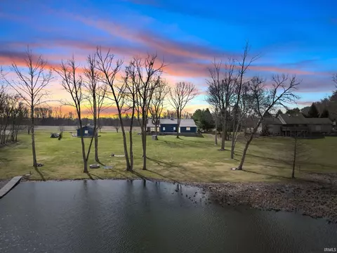 6674 W Mcclure Dr, Silver Lake, IN 46982