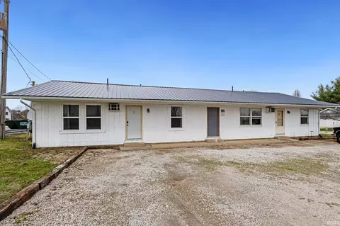 210 W School St, Leesburg, IN 46538