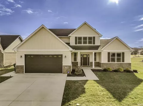 1104 N Wild Pine Dr, Yorktown, IN 47396