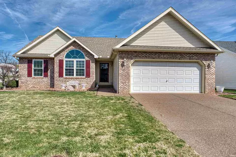 642 Titan Dr, Evansville, IN 47711