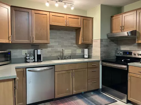 Kitchen - 121 W Hoosier St, Bloomington, IN 47403 photo 2 of 3