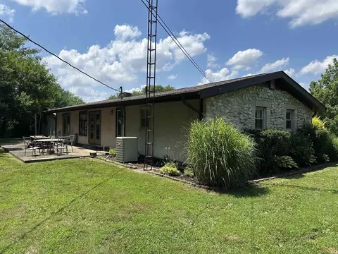 Exterior - 40 Ramey Dr, Mitchell, IN 47446 photo 9 of 11