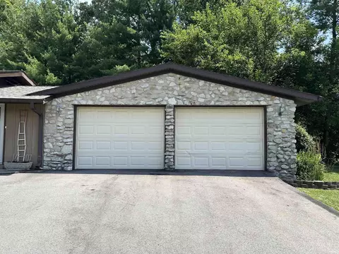 Exterior - 40 Ramey Dr, Mitchell, IN 47446 photo 4 of 11