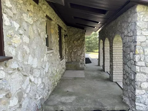 Exterior - 40 Ramey Dr, Mitchell, IN 47446 photo 7 of 11