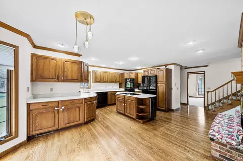 51570 Bluffside Ct, Granger, IN 46530 photo 9