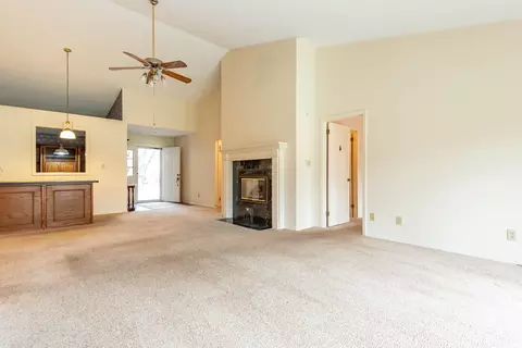 703 E Pepperridge Dr, Bloomington, IN 47401 photo 7