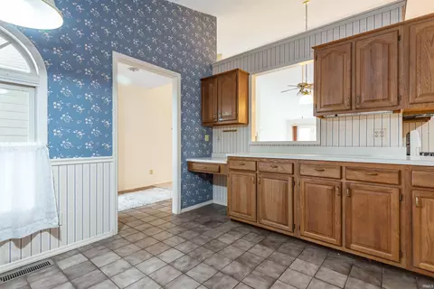 703 E Pepperridge Dr, Bloomington, IN 47401 photo 13