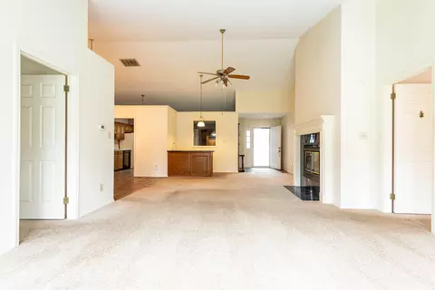 703 E Pepperridge Dr, Bloomington, IN 47401 photo 6