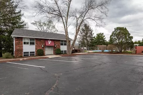 703 E Pepperridge Dr, Bloomington, IN 47401 photo 25