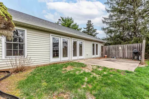 703 E Pepperridge Dr, Bloomington, IN 47401 photo 23