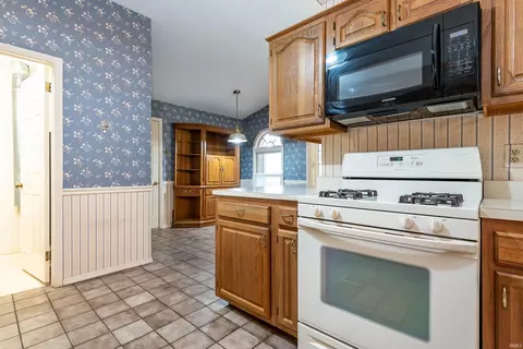 703 E Pepperridge Dr, Bloomington, IN 47401 photo 11