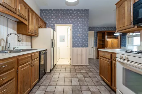 703 E Pepperridge Dr, Bloomington, IN 47401 photo 10