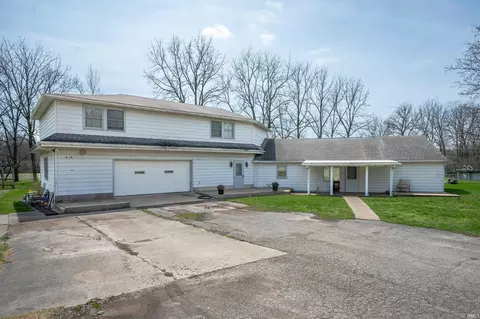 1421 W 18th St, Muncie, IN 47302