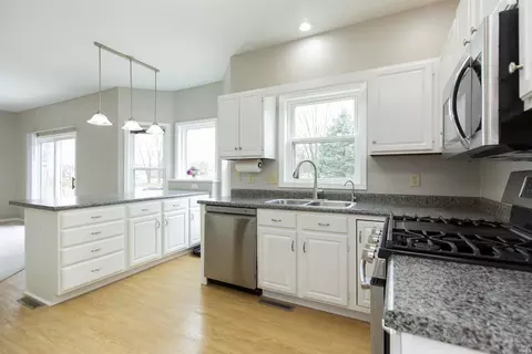 Kitchen - 52103 Eagle Chase Dr, Granger, IN 46530 photo 3 of 3