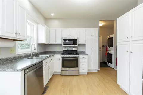 Kitchen - 52103 Eagle Chase Dr, Granger, IN 46530 photo 2 of 3