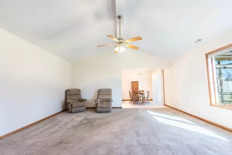 Living - 817 Baer Pass, Garrett, IN 46738 photo 1 of 4