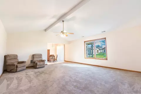 Living - 817 Baer Pass, Garrett, IN 46738 photo 3 of 4