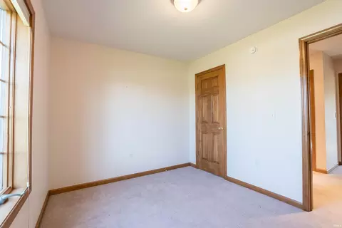Bedroom - 817 Baer Pass, Garrett, IN 46738 photo 5 of 9