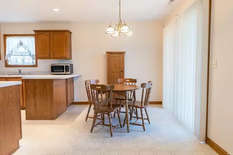 Dining - 817 Baer Pass, Garrett, IN 46738 photo 1 of 1