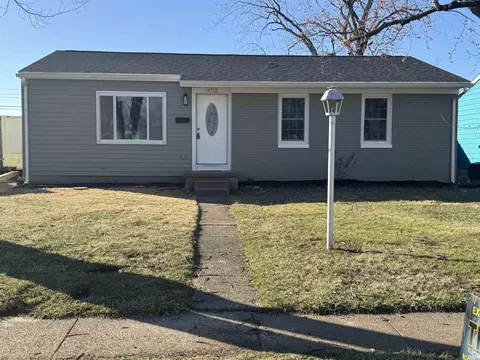 4312 Longfield Dr, Evansville, IN 47710